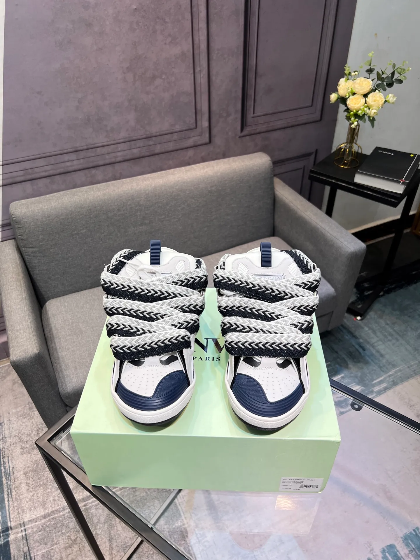 Men's men's shoes💰780 [LANVIN] Latest lace-up fashionable casual sneakers for couples High-quality CLAY couple series‼ ️ The latest trendy products of the season 🌈Many bloggers have planted grass and purchased the original open-mold customization. The upper and outsole are sewn with mark threads without edge sealing. Multiple material splicing combination design. Very versatile for fashionable and casual wear. Comfortable on the feet. Recommended for self-retention (upper cowhide + cow suede + breathable mesh) inner foot pad cowhide exclusive original open-mold clear logo rubber outsole ⚠️36-44 yards (45 custom-made)
